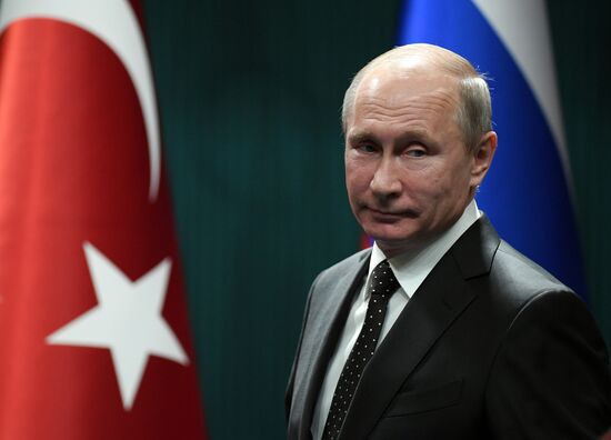 Vladimir Putin pays working visit to Turkey