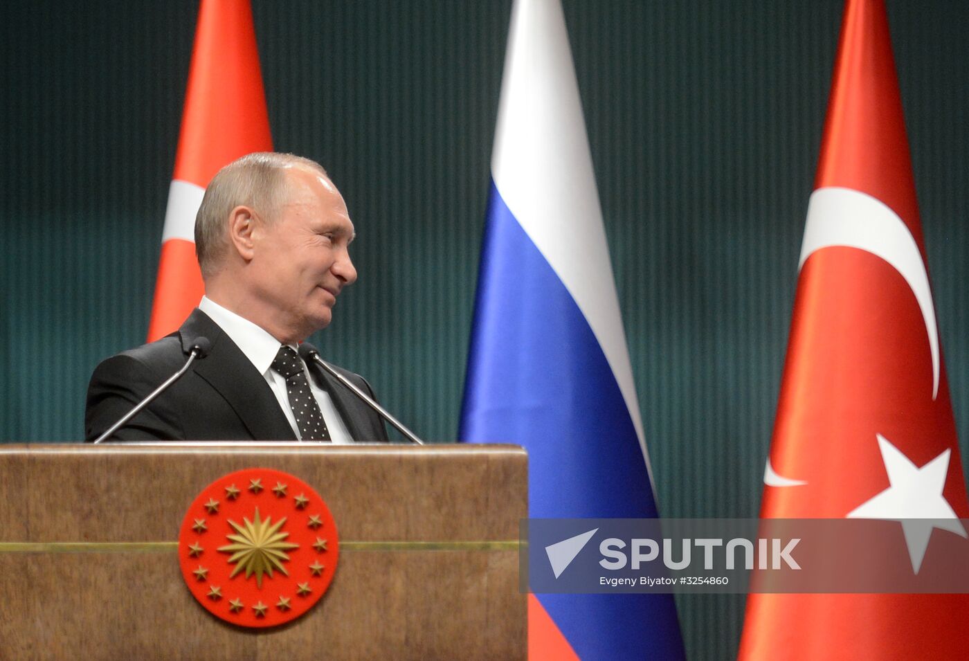 Vladimir Putin pays working visit to Turkey