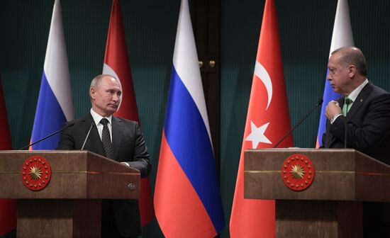 Vladimir Putin pays working visit to Turkey