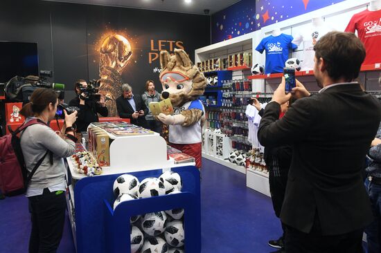 Official 2018 FIFA World Cup souvenirs store opens in Moscow