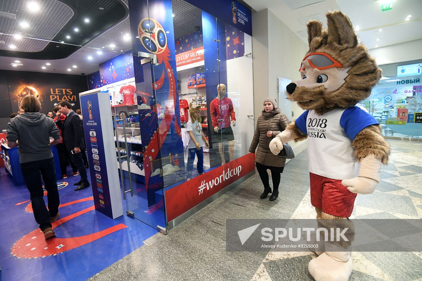 Official 2018 FIFA World Cup souvenirs store opens in Moscow