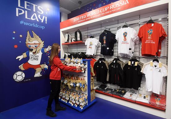 Official 2018 FIFA World Cup souvenirs store opens in Moscow