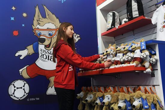 Official 2018 FIFA World Cup souvenirs store opens in Moscow
