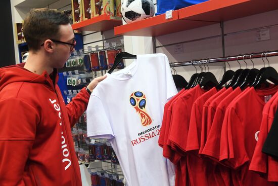 Official 2018 FIFA World Cup souvenirs store opens in Moscow
