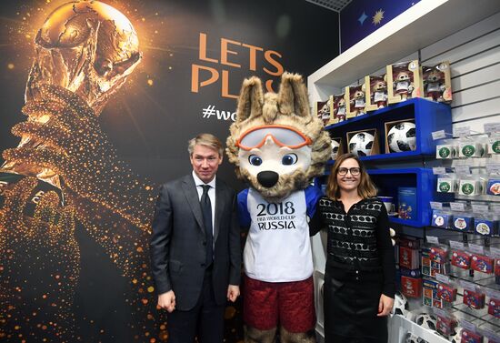 Official 2018 FIFA World Cup souvenirs store opens in Moscow