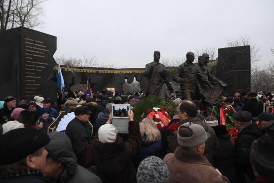 Monument to Chernobyl nuclear disaster relief workers unveiled