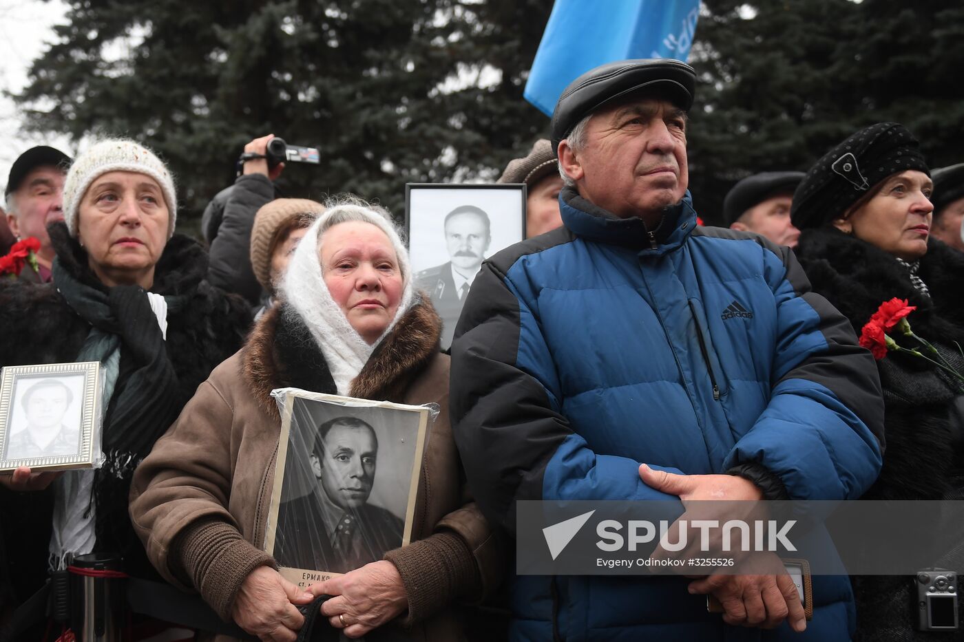 Monument to Chernobyl nuclear disaster relief workers unveiled