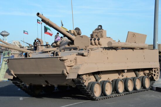Gulf Defense & Aerospace 2017 international exhibition for arms and military equipment