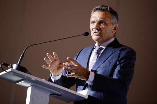 2nd International Hockey Forum