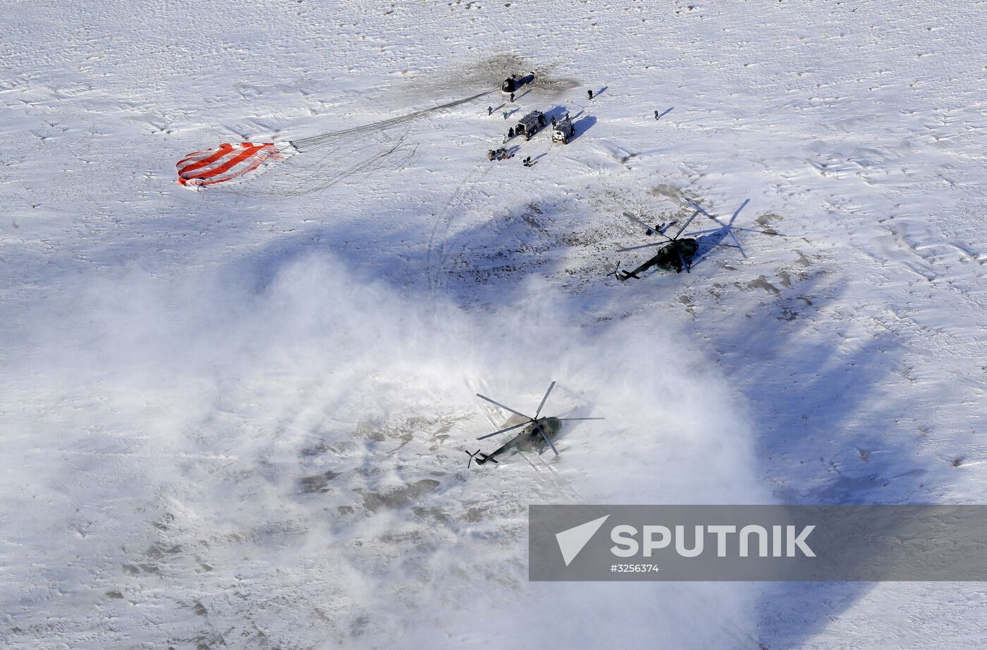 Soyuz MS-05 manned spacecraft landing