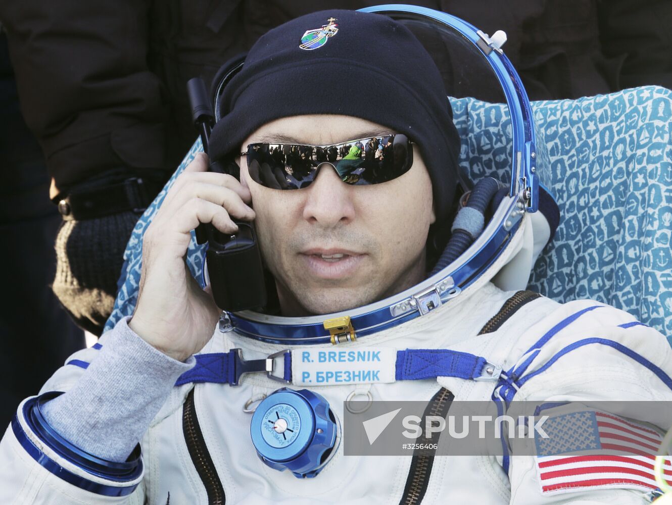 Soyuz MS-05 manned spacecraft landing