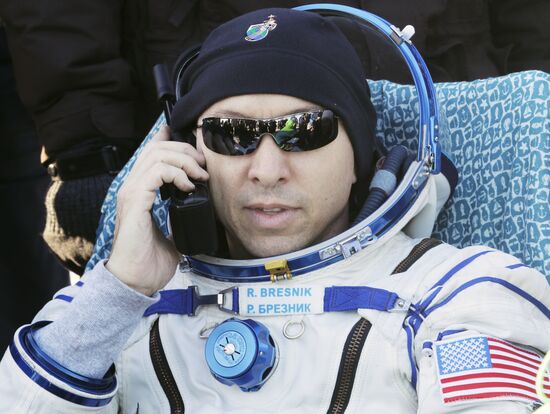 Soyuz MS-05 manned spacecraft landing