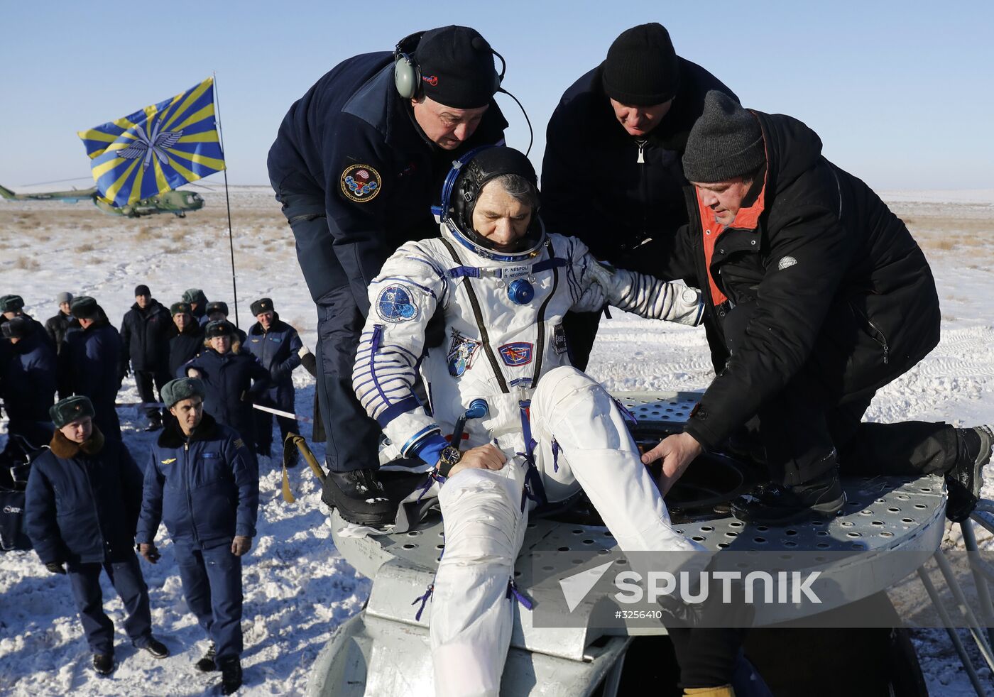 Soyuz MS-05 manned spacecraft landing