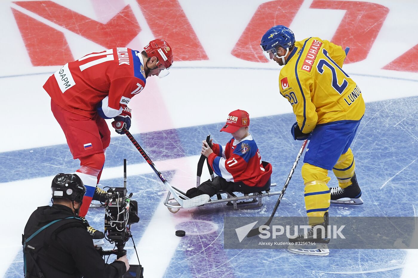 Ice hockey. Channel One Cup. Russia vs. Sweden