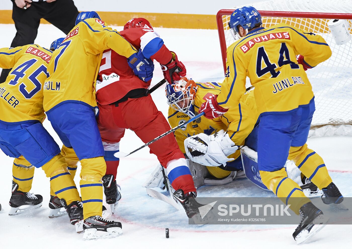 Ice hockey. Channel One Cup. Russia vs. Sweden