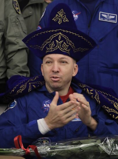 Landing of Soyuz MS-05 capsule