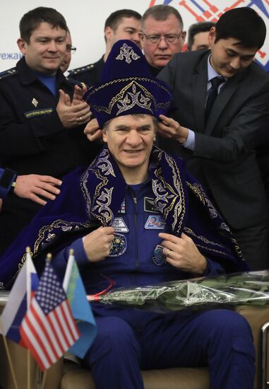 Landing of Soyuz MS-05 capsule