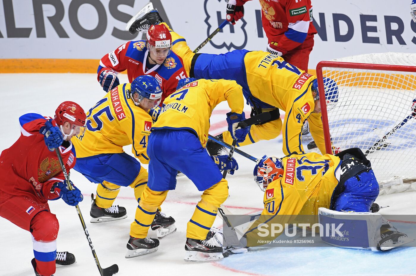 Ice hockey. Channel One Cup. Russia vs. Sweden