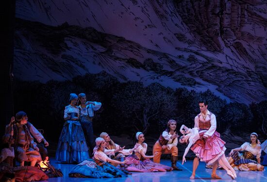 'Don Quixote' ballet premieres in St. Petersburg