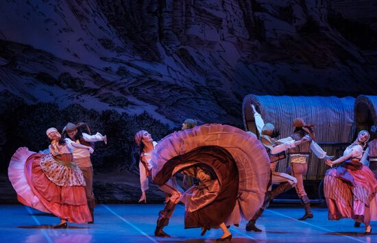 'Don Quixote' ballet premieres in St. Petersburg