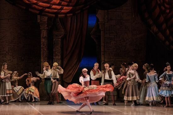 'Don Quixote' ballet premieres in St. Petersburg
