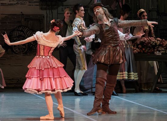 'Don Quixote' ballet premieres in St. Petersburg