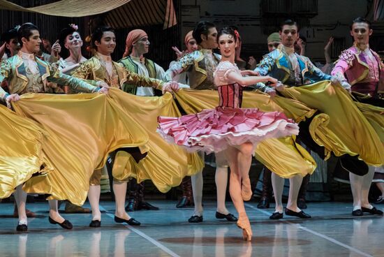 'Don Quixote' ballet premieres in St. Petersburg