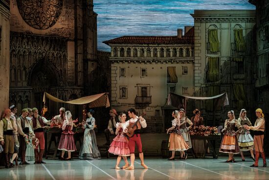 'Don Quixote' ballet premieres in St. Petersburg
