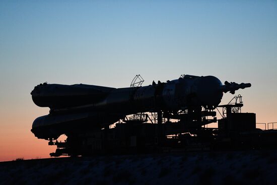 Transportration of Soyuz-FG carrier rocket with Soyuz MS-07 spacecraft to launch pad