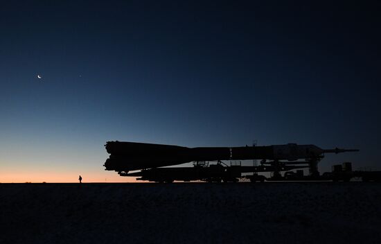 Transportration of Soyuz-FG carrier rocket with Soyuz MS-07 spacecraft to launch pad