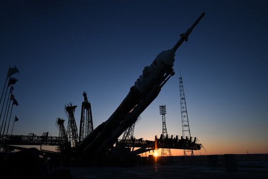 Transportration of Soyuz-FG carrier rocket with Soyuz MS-07 spacecraft to launch pad