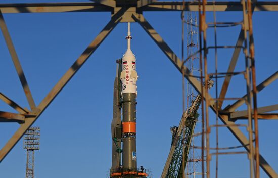 Transportration of Soyuz-FG carrier rocket with Soyuz MS-07 spacecraft to launch pad