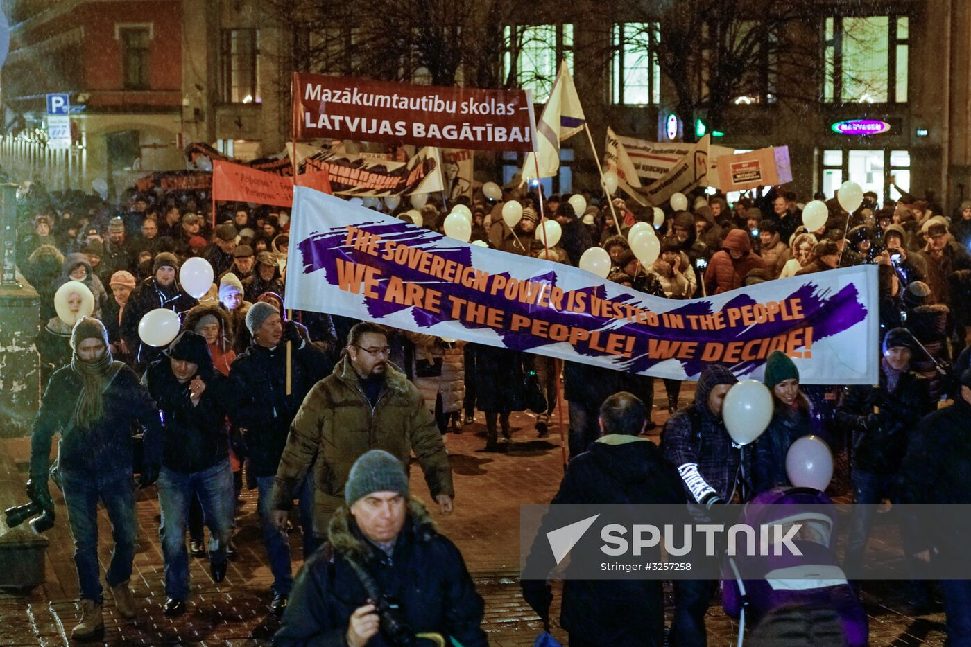 Rally in support of Russian schools in Riga