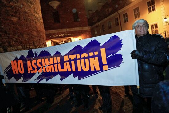 Rally in support of Russian schools in Riga