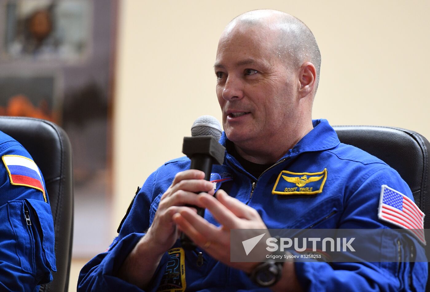 News conference with ISS 54/55 crew