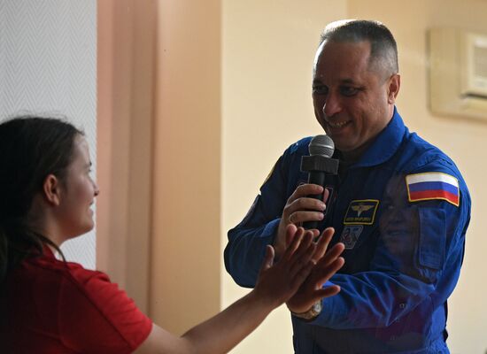 News conference with ISS 54/55 crew