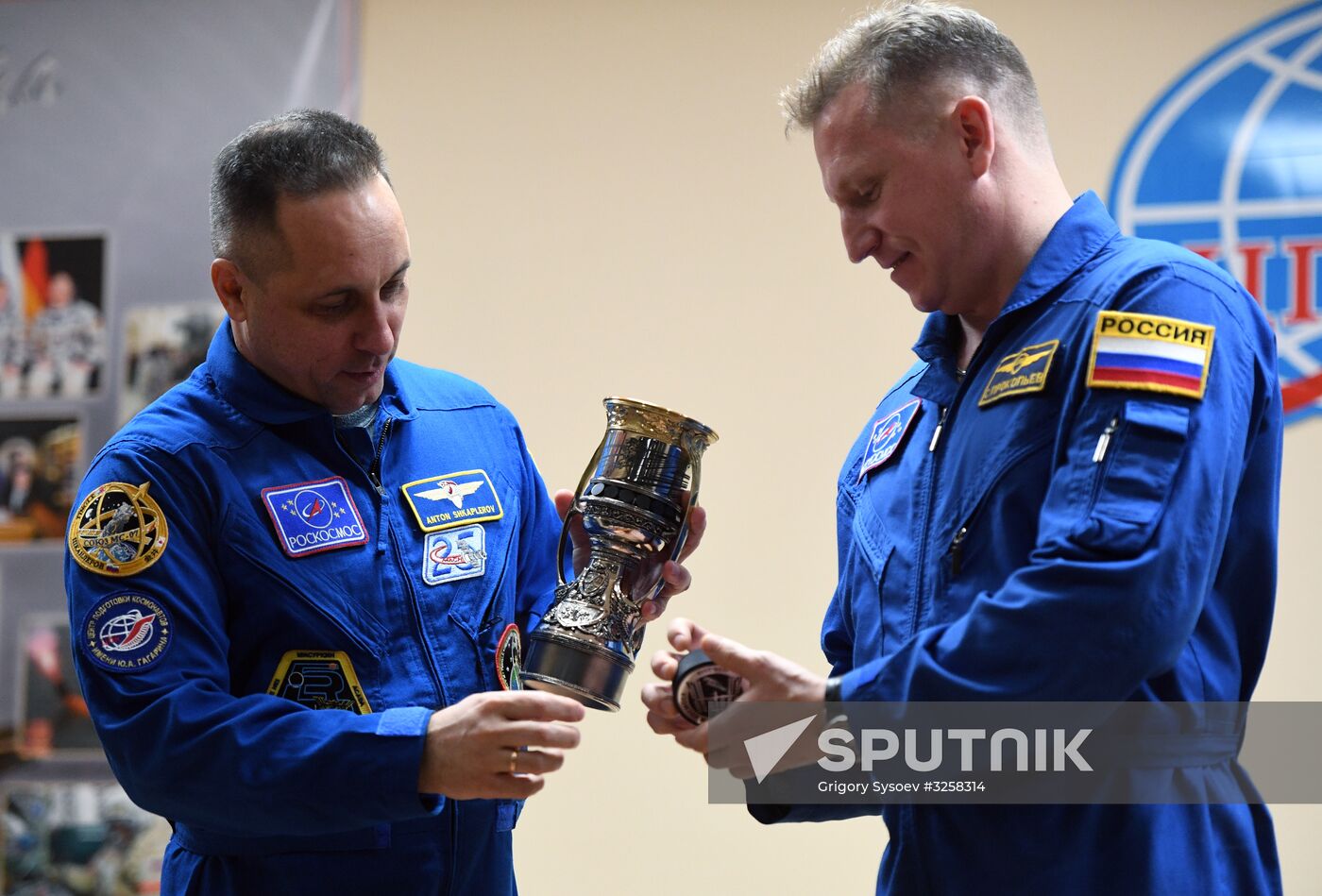 News conference with ISS 54/55 crew