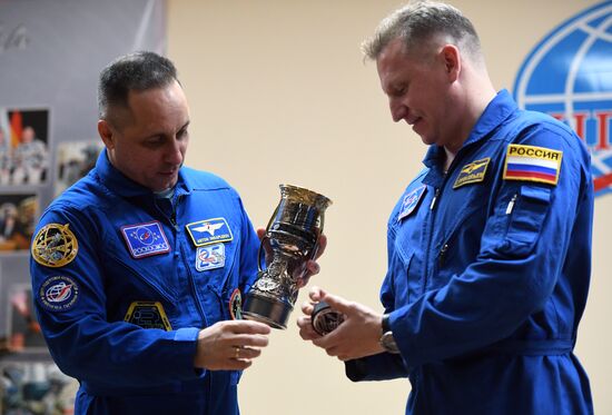 News conference with ISS 54/55 crew