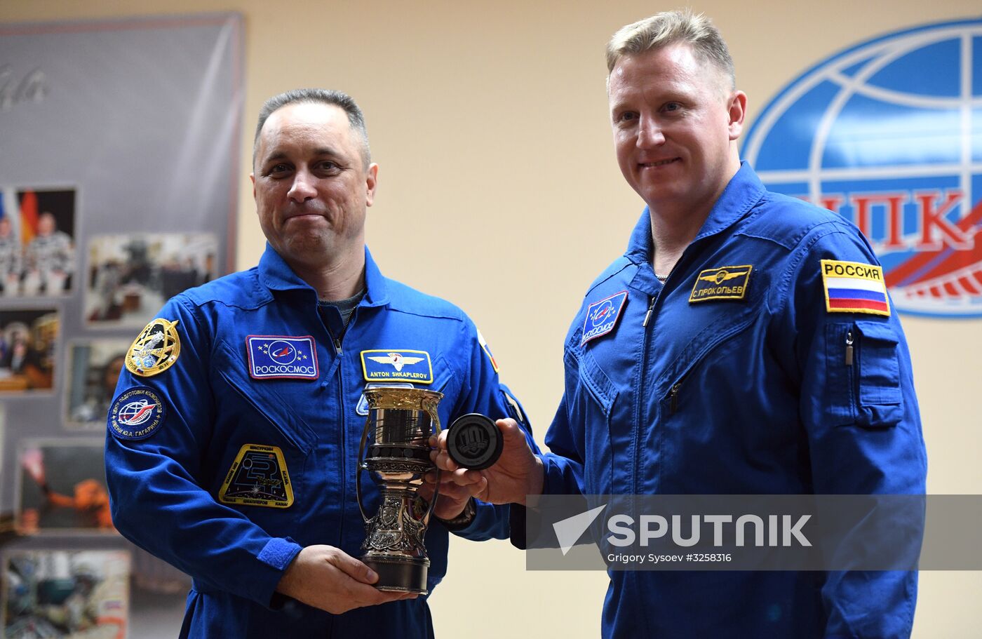 News conference with ISS 54/55 crew