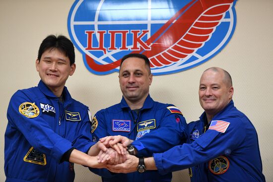 News conference with ISS 54/55 crew