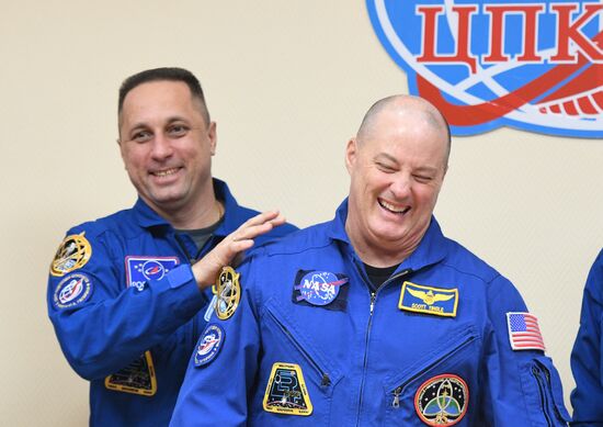 News conference with ISS 54/55 crew