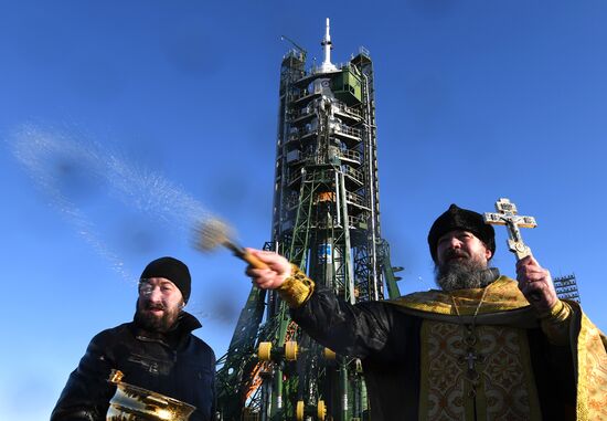 Consecration of Soyuz-FG carrier vehicle with Soyuz MS-07 manned spacecraft