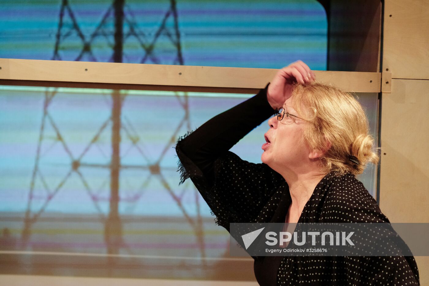 Polonceau Car play shown at State Theater of Nations