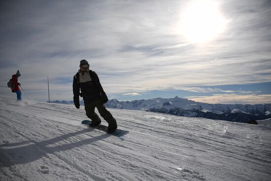 Season opened at Rosa Khutor Alpine Resort in Sochi