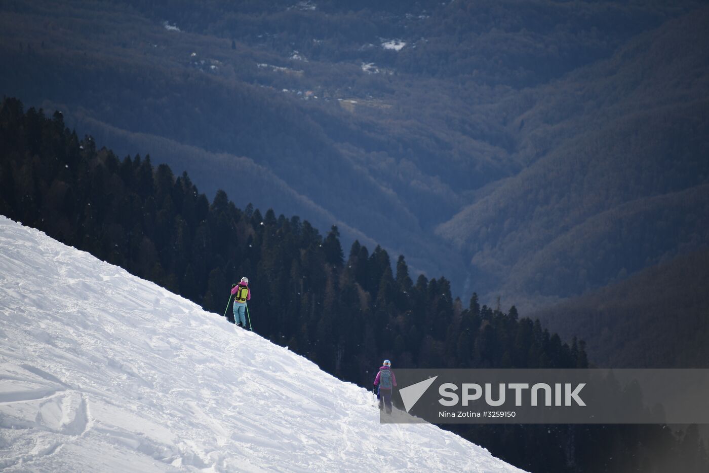 Season opened at Rosa Khutor Alpine Resort in Sochi