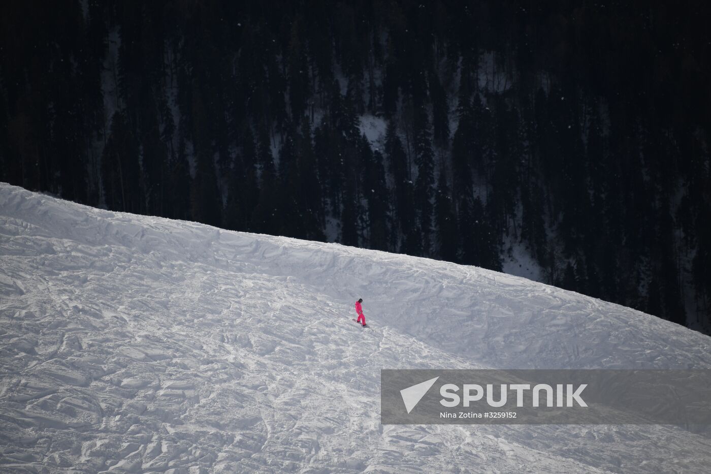 Season opened at Rosa Khutor Alpine Resort in Sochi