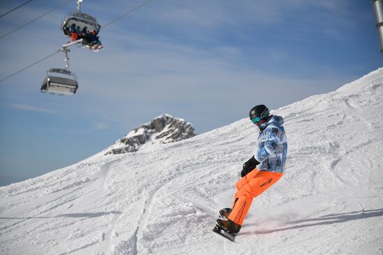Season opened at Rosa Khutor Alpine Resort in Sochi