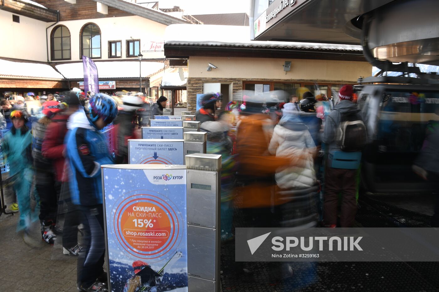 Season opened at Rosa Khutor Alpine Resort in Sochi