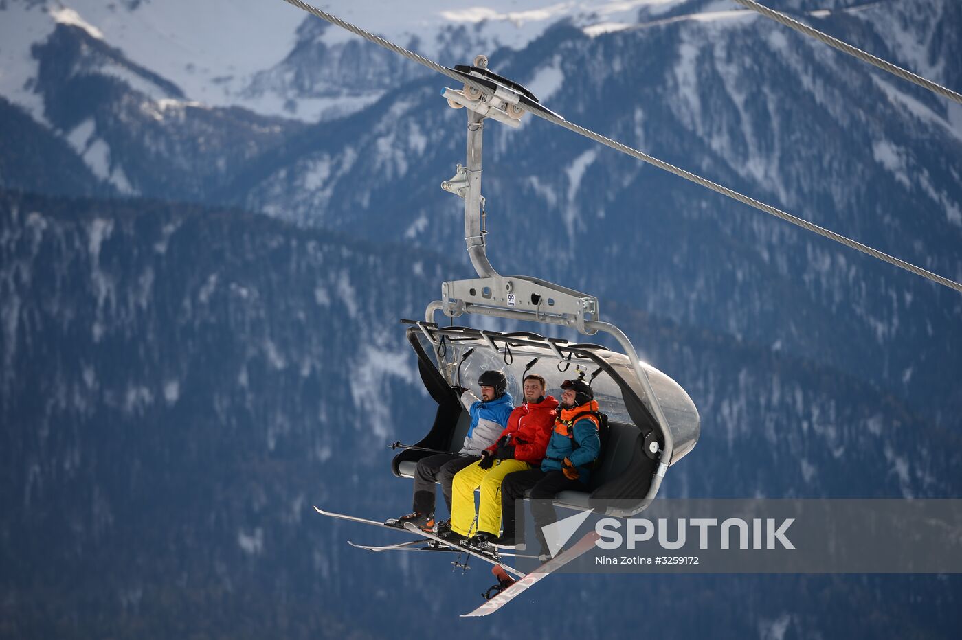 Season opened at Rosa Khutor Alpine Resort in Sochi