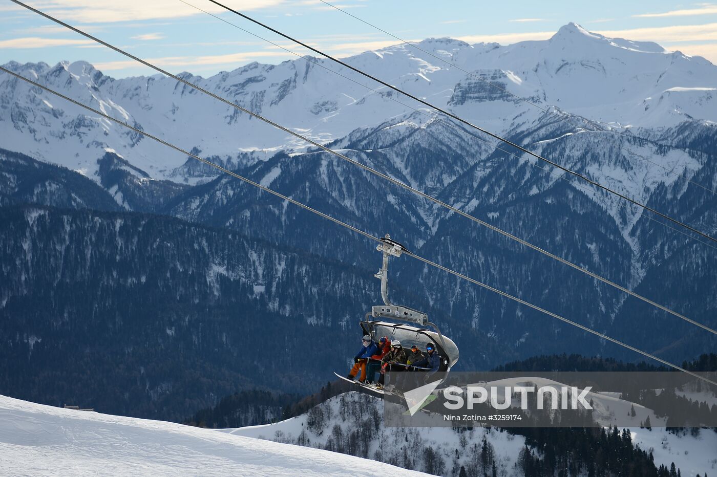 Season opened at Rosa Khutor Alpine Resort in Sochi